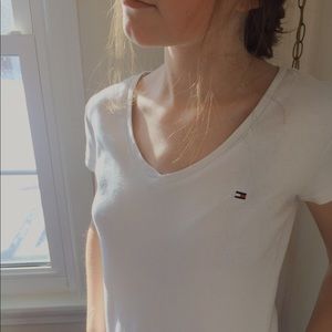 Vintage White Tommy Hilfiger T- Shirt!
